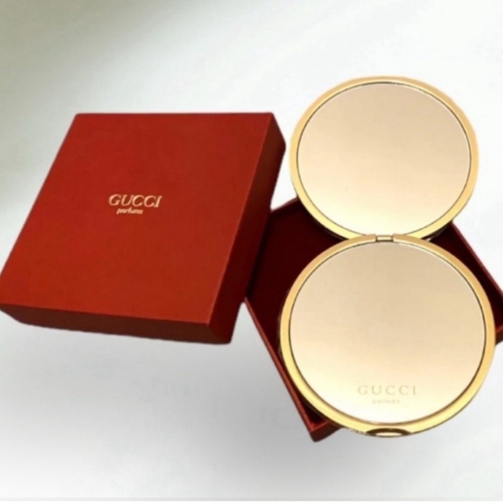 NEW in Box Gucci VIP Metal Gold Compact Mirror- One Side w/Magnification - Picture 2 of 10
